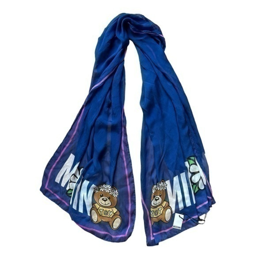 NWT MOSCHINO SCARF